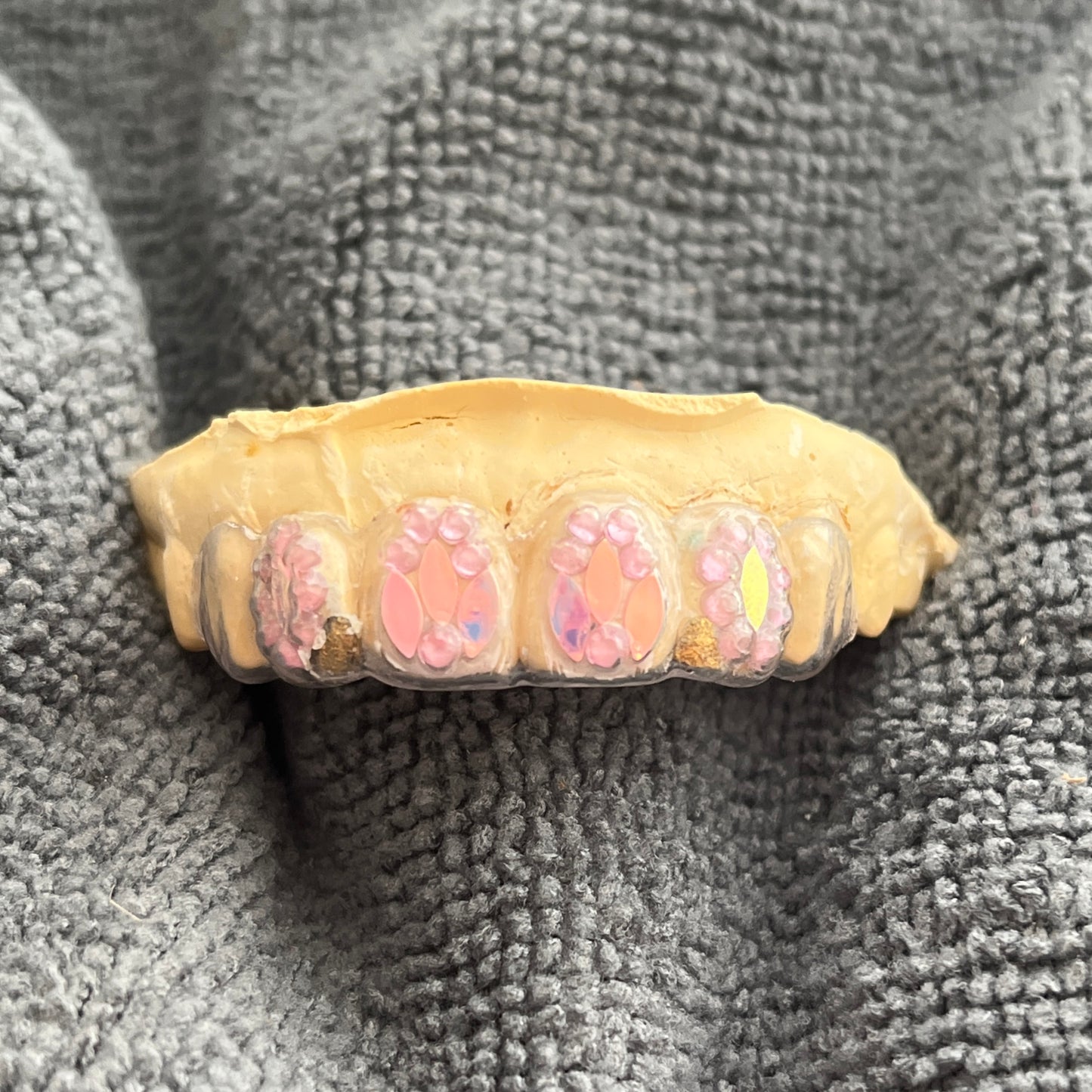 GALAHKDIK AURA™ Pink Empress Tooth Adornment Maxillary