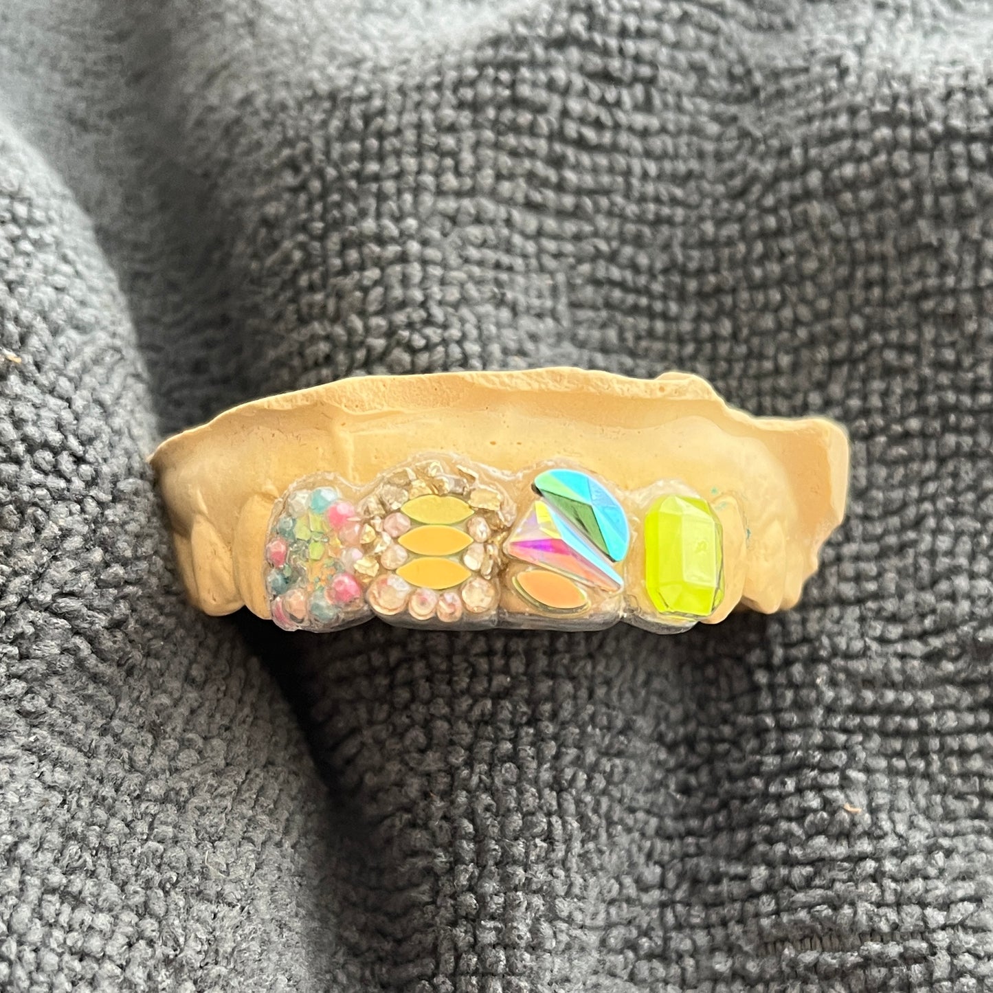 GALAHKDIK AURA™ Oceanic Puzzle Tooth Adornment Maxillary