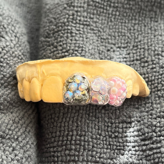 GALAHKDIK AURA™ Irredescent Lava Tooth Adornment Maxillary